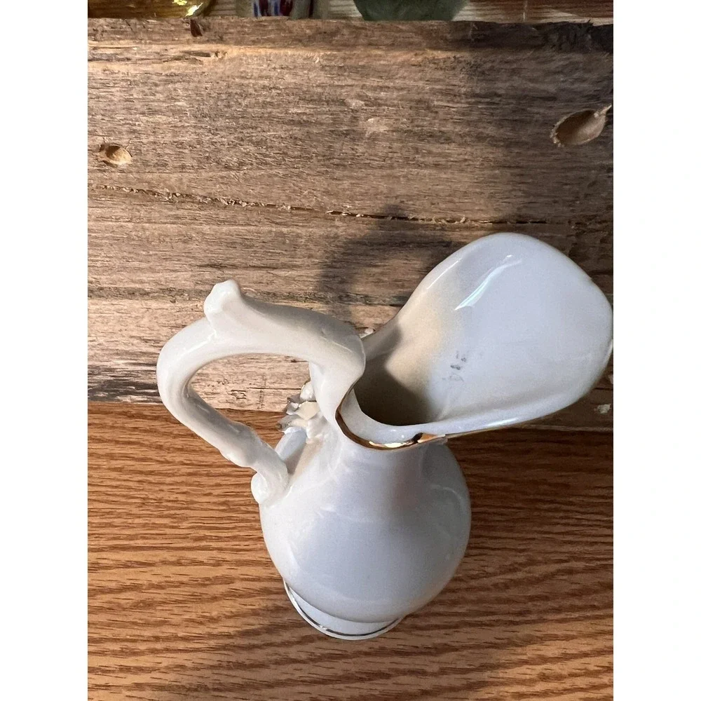 Norcrest Porcelain Fine China 50th ‎ Anniversary one Handle Bud Vase 6-1/2